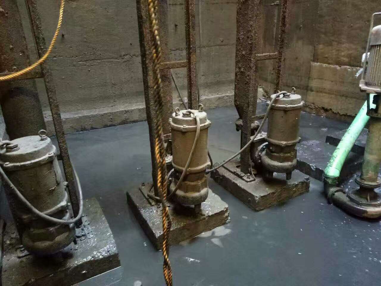 桓仁污水池清理